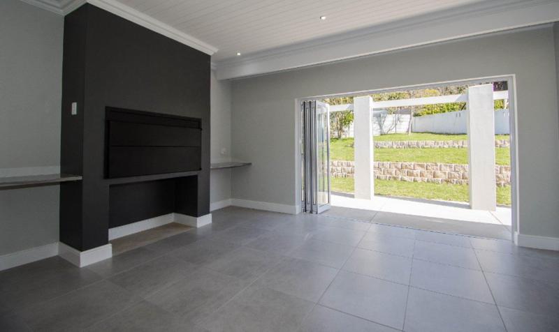 3 Bedroom Property for Sale in Heldervue Western Cape